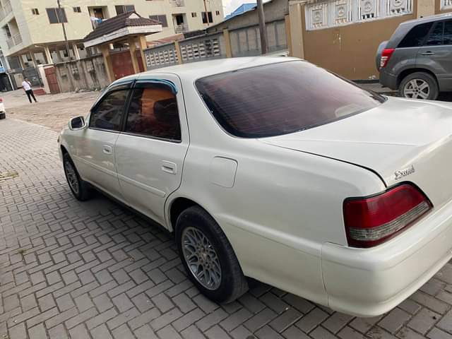 A picture of Toyota Gx 100