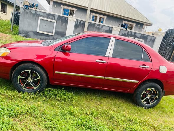 A picture of 04 Toyota Corolla