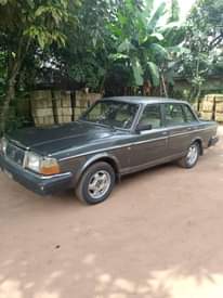 A picture of Volvo 240