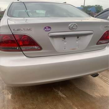 A picture of Es330 2005