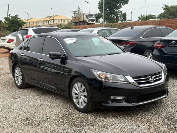 A picture of HONDA ACCORD EXL 2013 TOKS DIRECT BELGIUM 13 9 Million