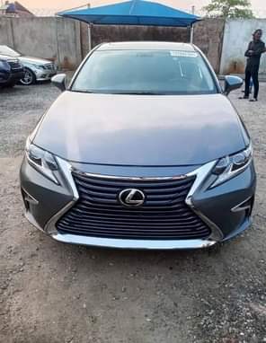 A picture of Quick deal fresh Foreign Lexus Es350 2015 model full features