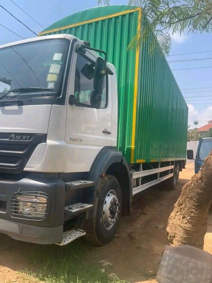 A picture of Mercedes benz axor boxbody on quick sale