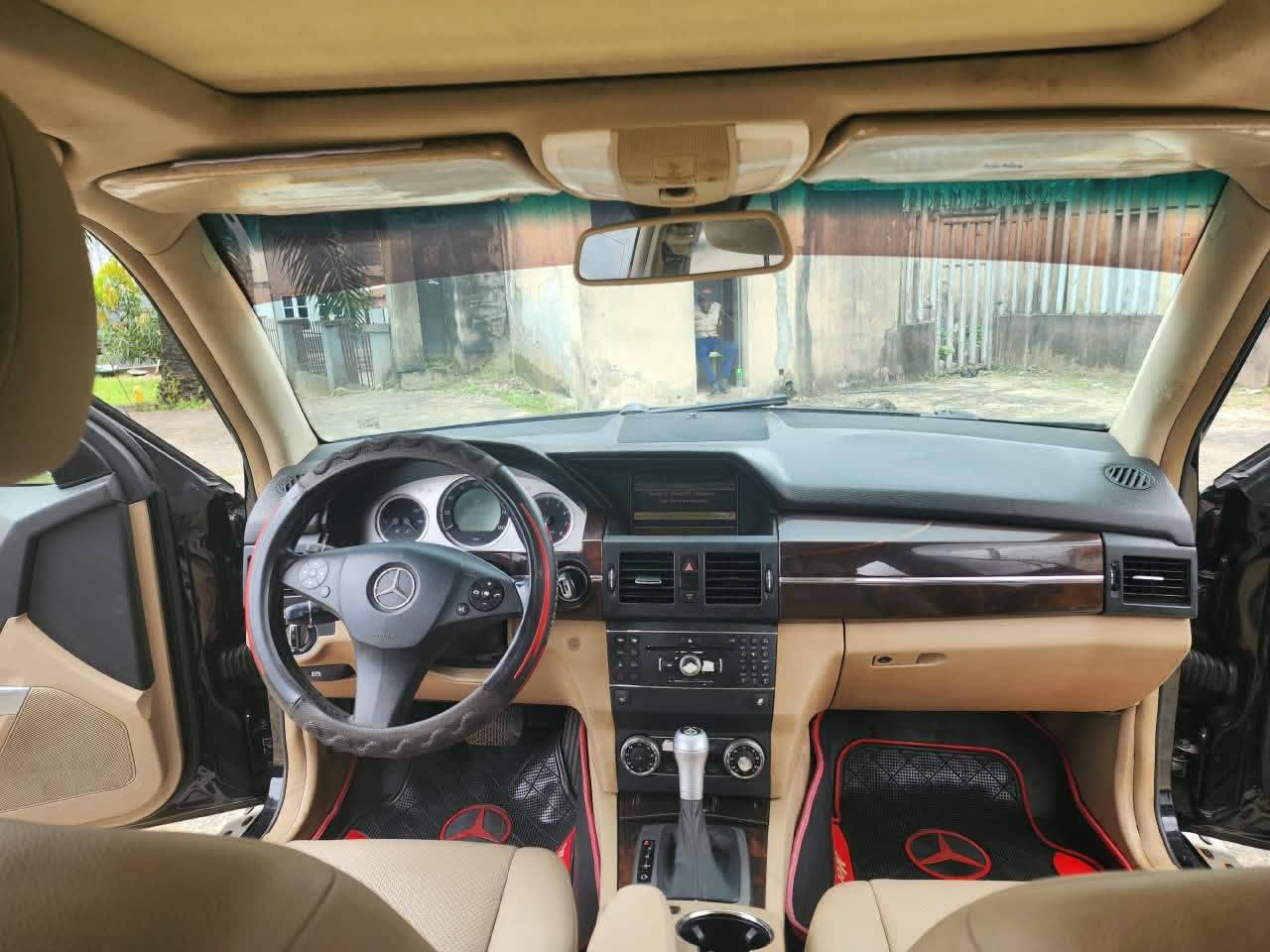 A picture of Clean BENZ GLK350