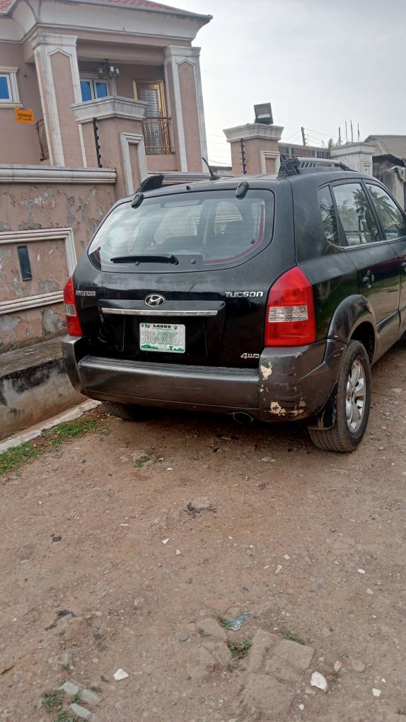 A picture of Hyundai Tucson 09