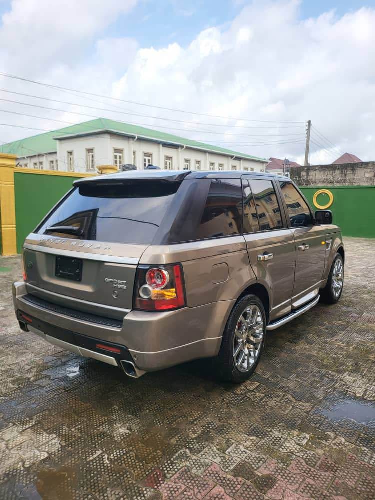 A picture of Rage rover