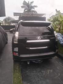 A picture of Lexus GX460 2015