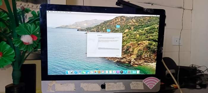 A picture of ondoka na Mac ya mwaka 2013 i5 graphic 1gb nch
