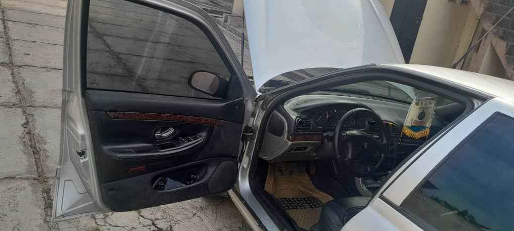 A picture of Peugeot 406