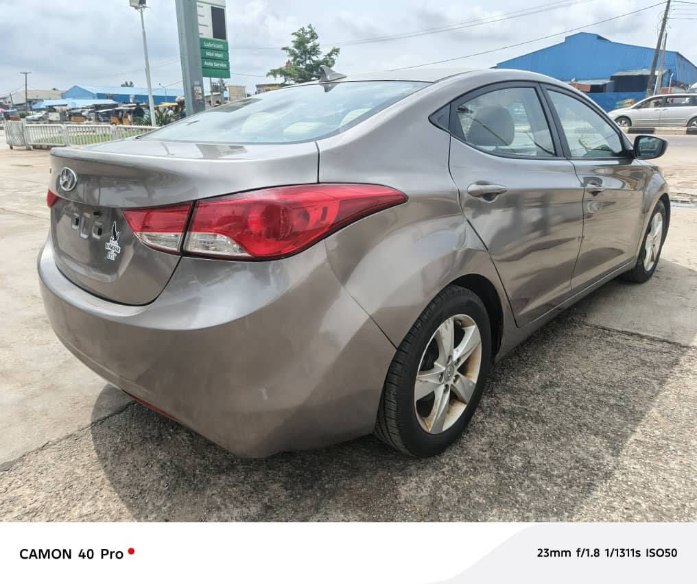 A picture of Hyundai elantra 2012 model V4