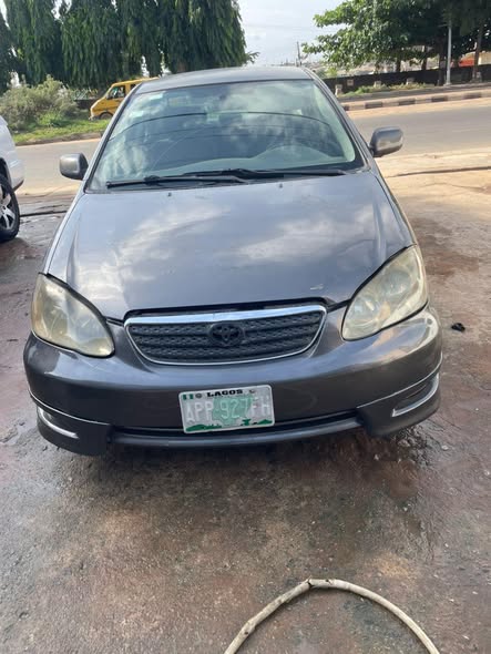A picture of Awoof Toyota Corolla 2005