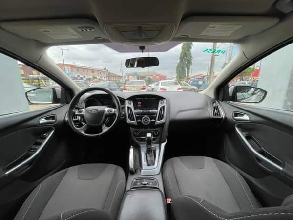 A picture of  REGISTERED TOKS STANDARD FORD FOCUS TITANIUM 2012 Super clean