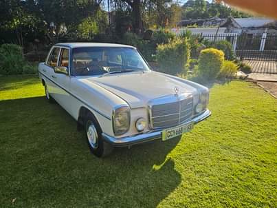 1975 Cars