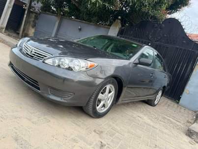 A picture of 2005 Toyota Camry