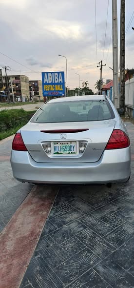 A picture of Honda accord DC