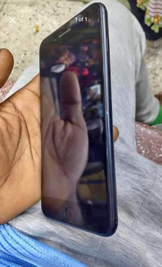 A picture of IPHONE 7 plus gb 128