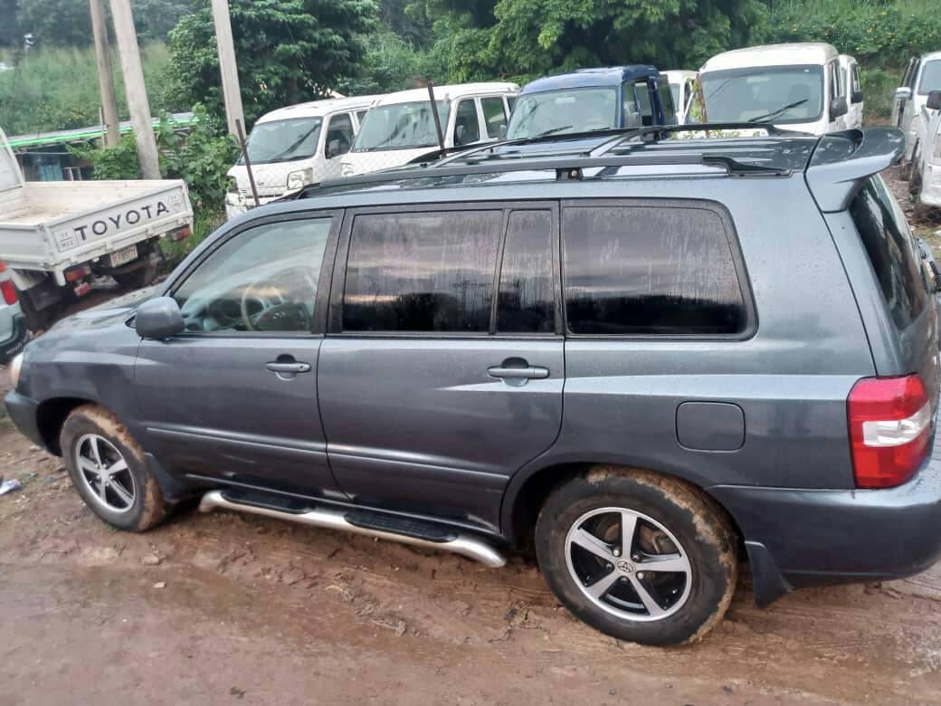 A picture of TOYOTA HIGHLANDER