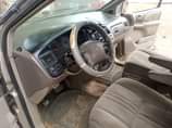 A picture of Toyota Sienna 2000 MODEL