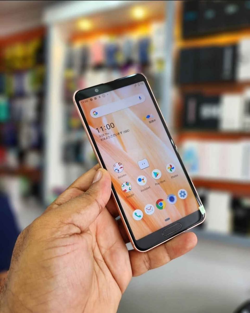 A picture of Aquos Sense 3. Quick Sale 128G 6G 0752084828. Cheap price