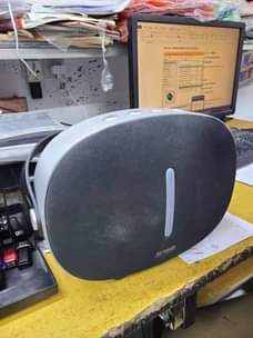 A picture of W king t8 preaker