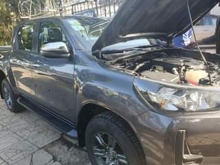 used toyota hilux