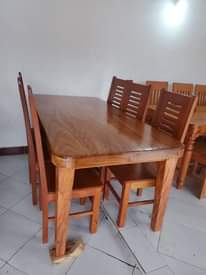 A picture of DINING TABLE