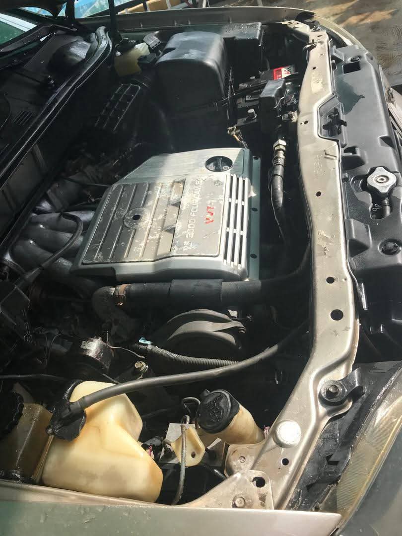 A picture of Lexus Rx 300 02