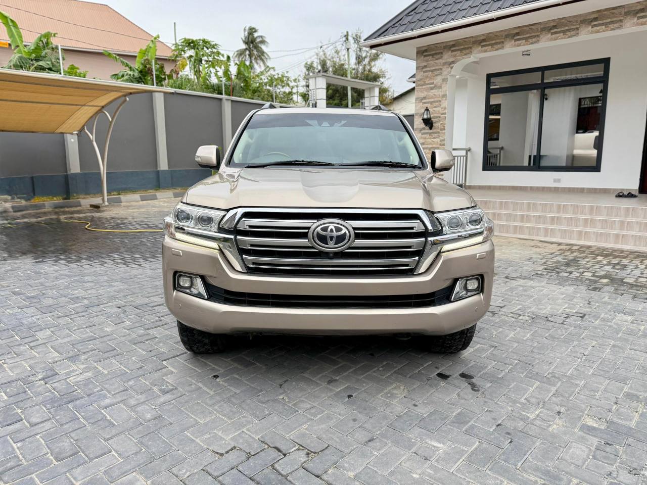 A picture of 2017 LANDCRUISER VX V8 FOR SALE