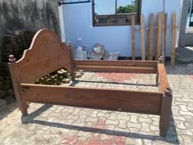 A picture of KITANDA KINA UZWA
