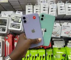 A picture of ALL IPHONES ARE AVAILABLE