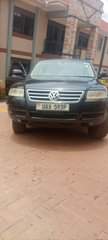 A picture of VW Tuareg petrol engine