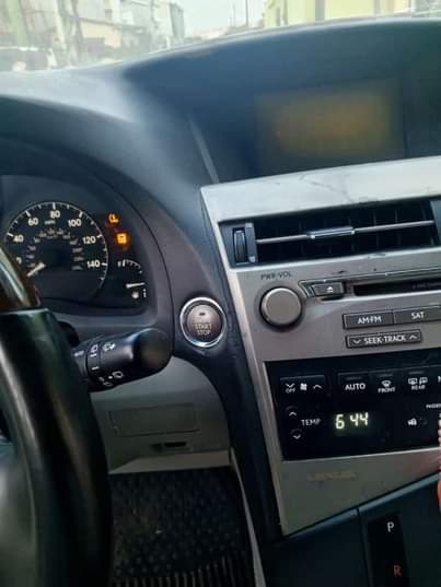 A picture of Luexs Rx350 2010 upgrade to 2015 very clear fish on