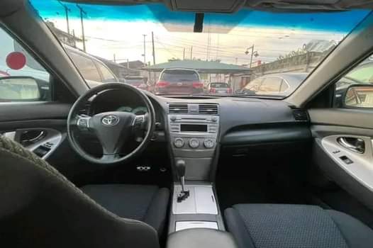 A picture of Distress sale registered 2009 Toyota Camry sport SE Thumbstart 4plugs