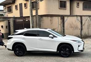 A picture of ks exus rx Premum Year 2017 ollision Assist Accident Free