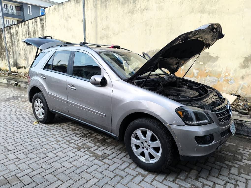 A picture of Registered 2007 Mercedes Benz ML350 Untouched engine gear and ac