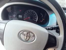 A picture of Toks Toyota Sienna 2011 Total accident free Price 10m Location