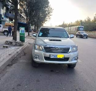 used toyota hilux