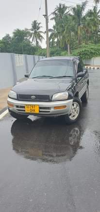 A picture of TOYOTA RAVA4 OLD MODEL