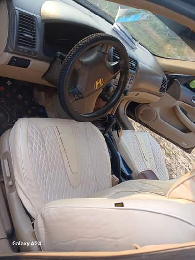 A picture of URGENT Super Clean clean title clean body clean interior customs