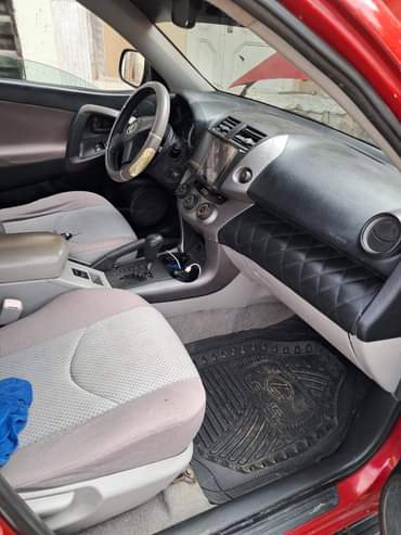 A picture of Is available Toyota RAV4 clean Everything is perfect Location kano