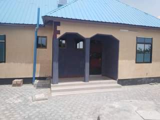 A picture of Nauza nyumba ipo shinyanga mageuz call WhatsApp 0686108116