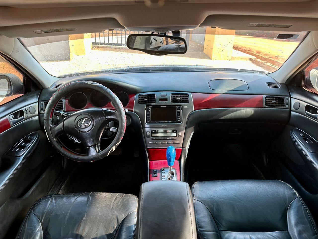 A picture of Lexus ES 330