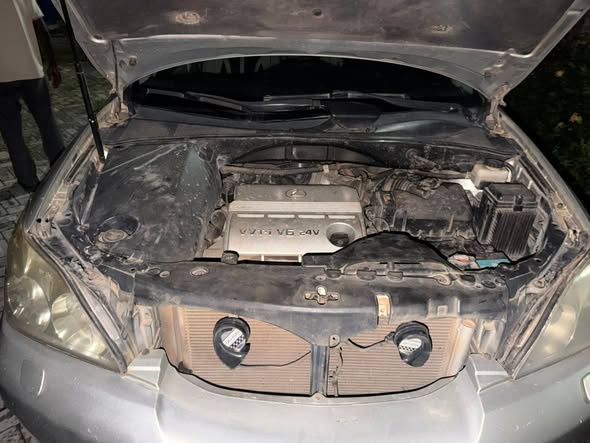 A picture of Lexus Rx330