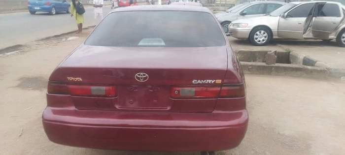 A picture of 2000 Toyota Camry pencil light 2000 Nearly used Toyota Camry