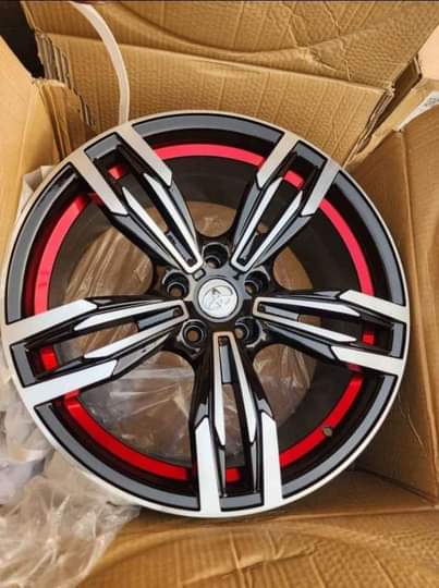 A picture of Alloy wheels Tyres