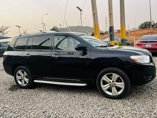 A picture of 2008 Nigerian Used Toyota Highlander Location GWARINPA Abuja Condition Buy