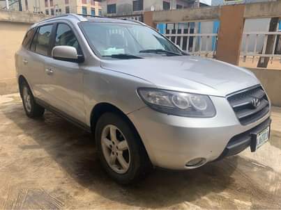 A picture of 2009 Hyundai Santa Fe