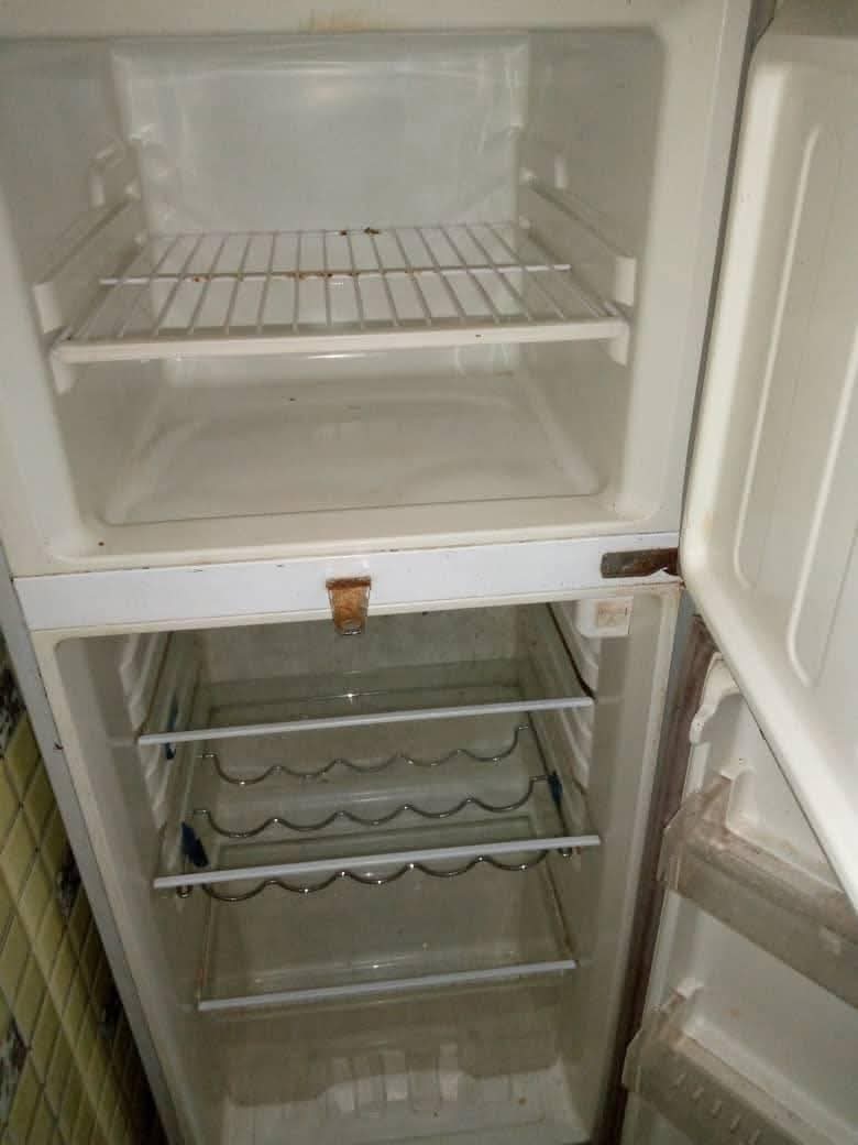 A picture of Fridge