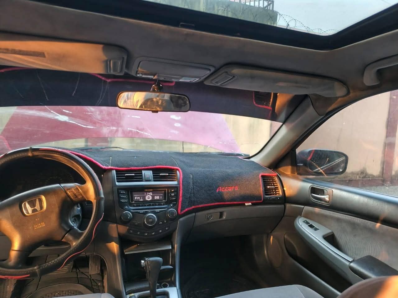 A picture of 2004 Honda accord