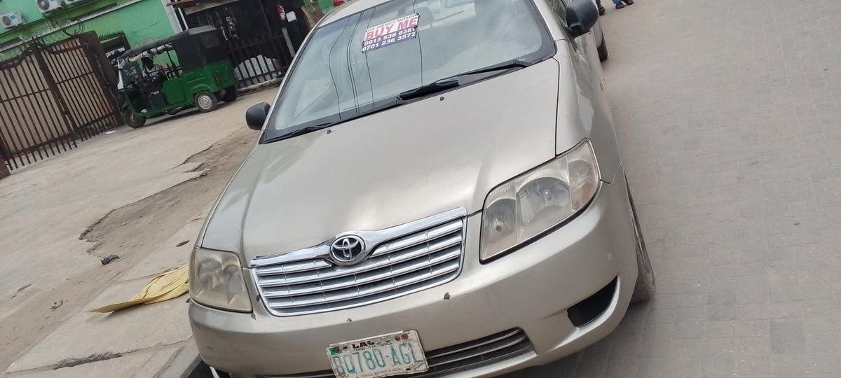 A picture of 2004 Toyota corolla 2004